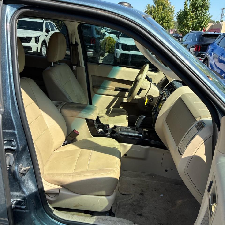 Ford Escape 4WD 4dr Limited 2011