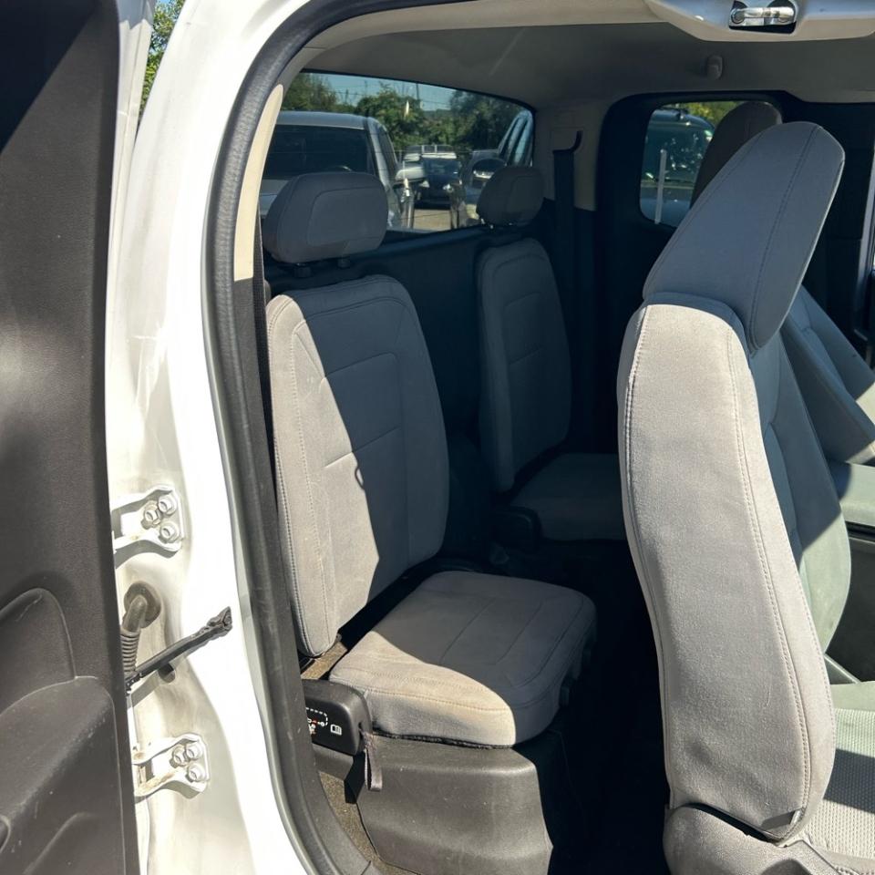 GMC Canyon 4WD Ext Cab 128.3" 2015
