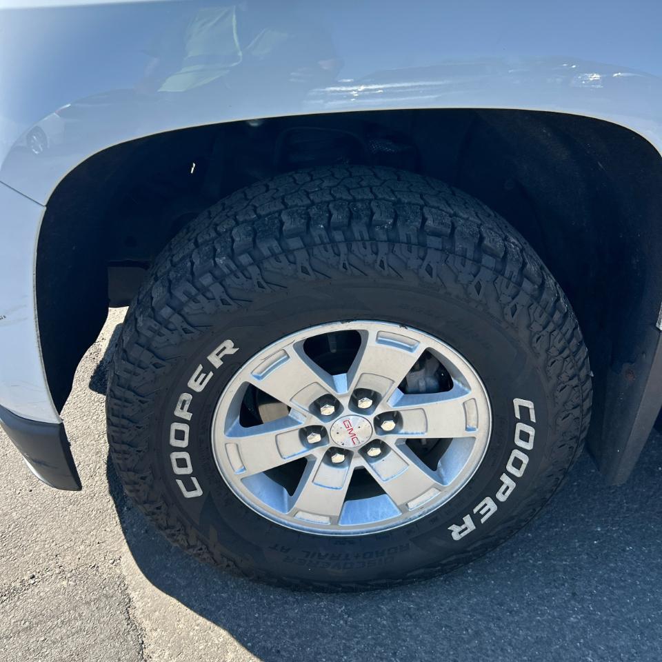 GMC Canyon 4WD Ext Cab 128.3" 2015