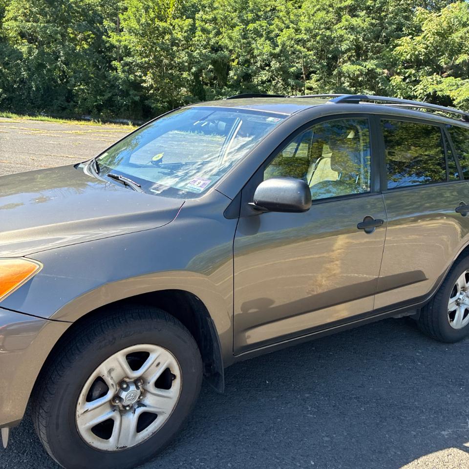 Toyota RAV4 4WD 4dr 4-cyl 4-Spd AT (Natl) 2011
