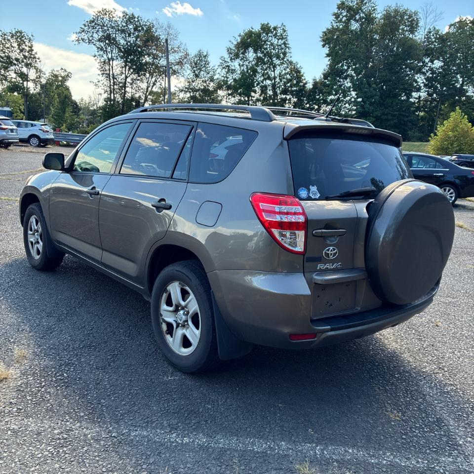 Toyota RAV4 4WD 4dr 4-cyl 4-Spd AT (Natl) 2011
