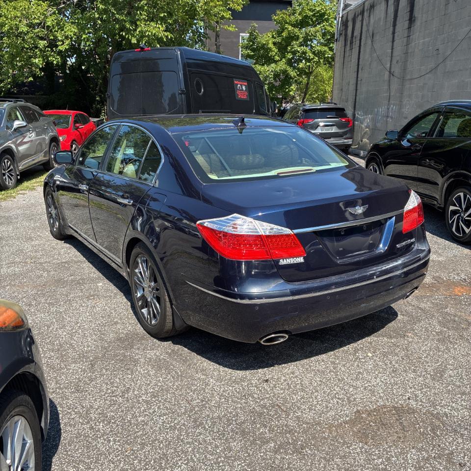 Hyundai Genesis 4dr Sdn 4.6L V8 2009