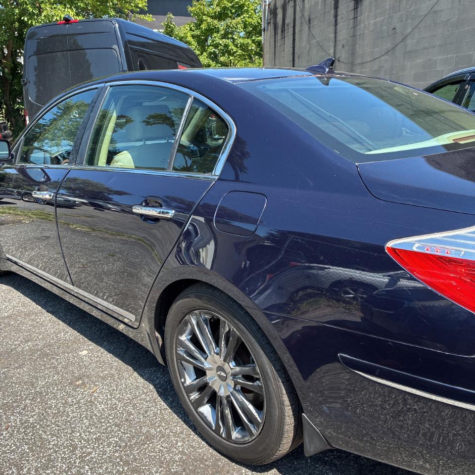 Hyundai Genesis 4dr Sdn 4.6L V8 2009