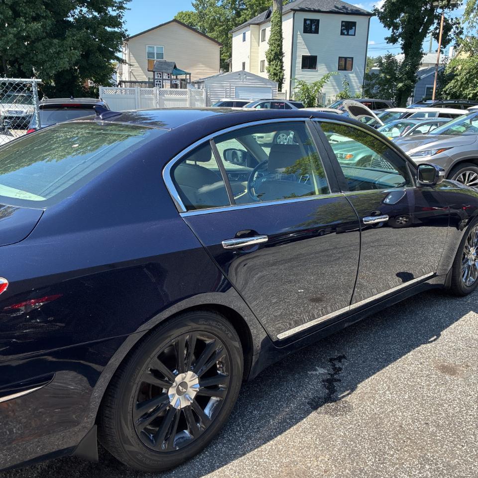 Hyundai Genesis 4dr Sdn 4.6L V8 2009
