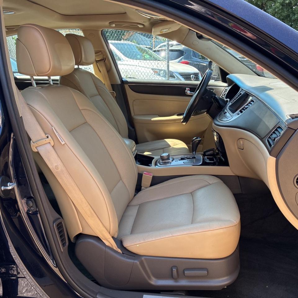 Hyundai Genesis 4dr Sdn 4.6L V8 2009