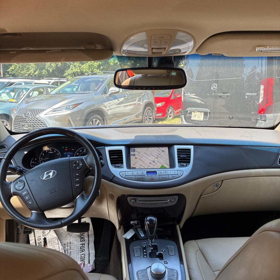 Hyundai Genesis 4dr Sdn 4.6L V8 2009
