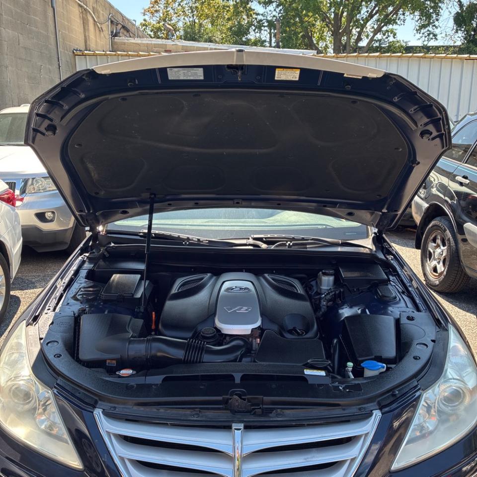Hyundai Genesis 4dr Sdn 4.6L V8 2009