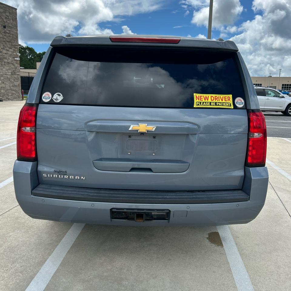 Chevrolet Suburban 4WD 4dr 1500 LT 2016