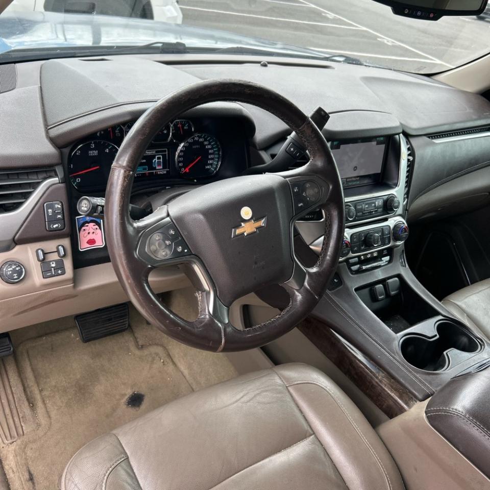 Chevrolet Suburban 4WD 4dr 1500 LT 2016