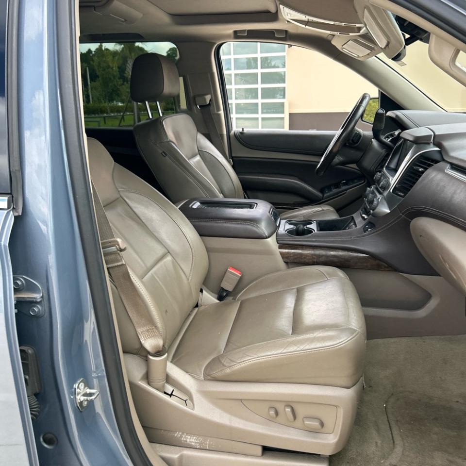 Chevrolet Suburban 4WD 4dr 1500 LT 2016