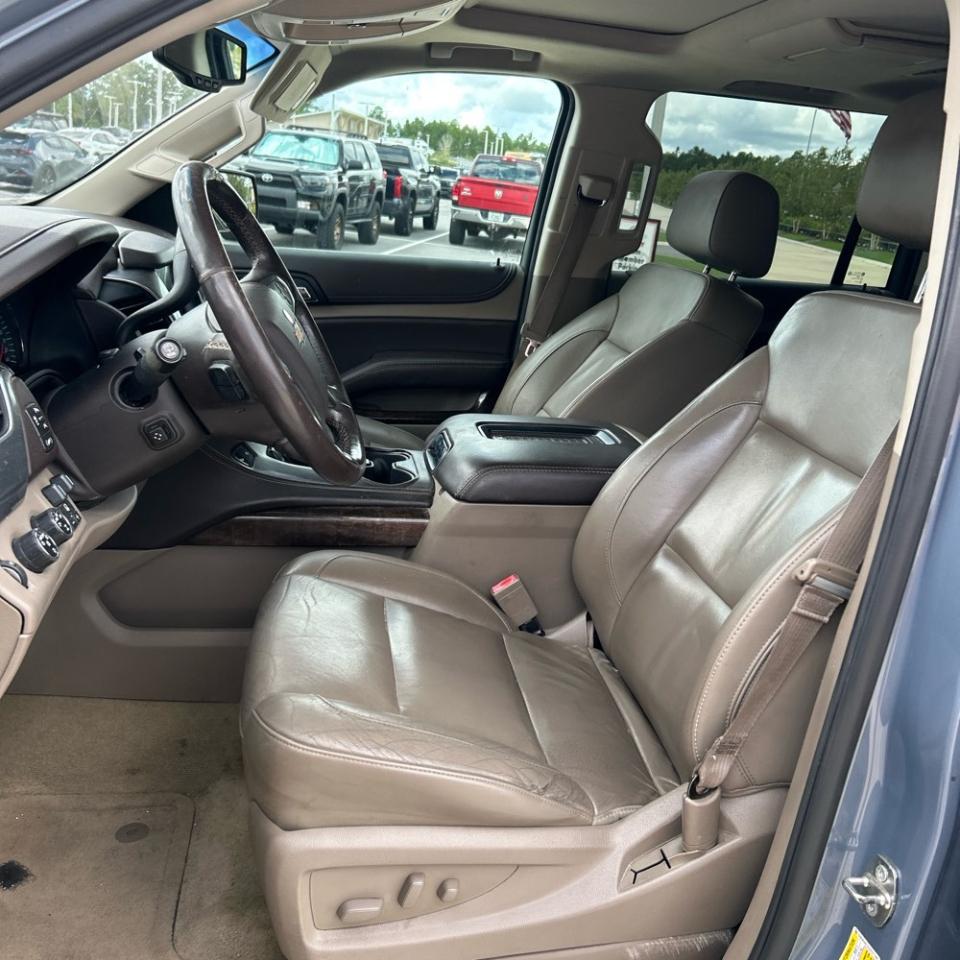 Chevrolet Suburban 4WD 4dr 1500 LT 2016