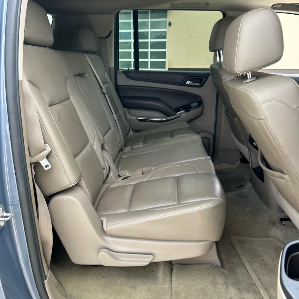 Chevrolet Suburban 4WD 4dr 1500 LT 2016
