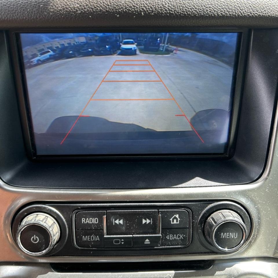 Chevrolet Suburban 4WD 4dr 1500 LT 2016