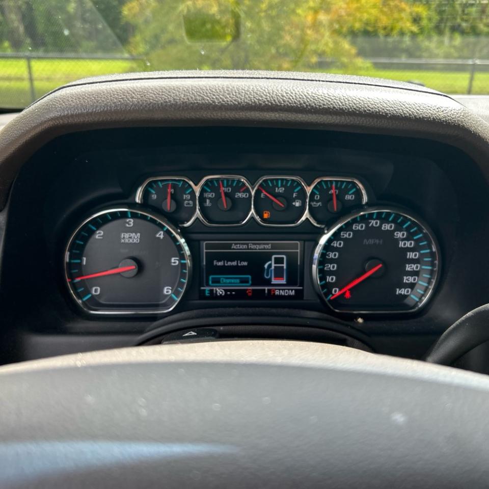 Chevrolet Suburban 4WD 4dr 1500 LT 2016