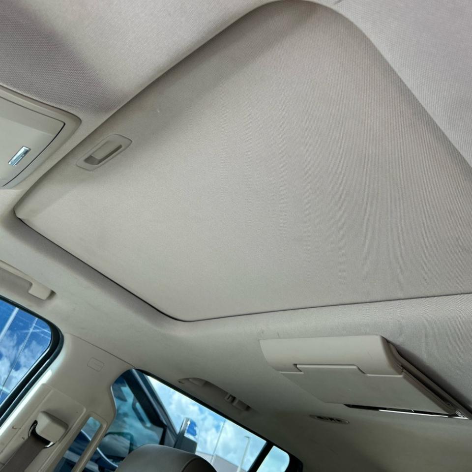Chevrolet Suburban 4WD 4dr 1500 LT 2016