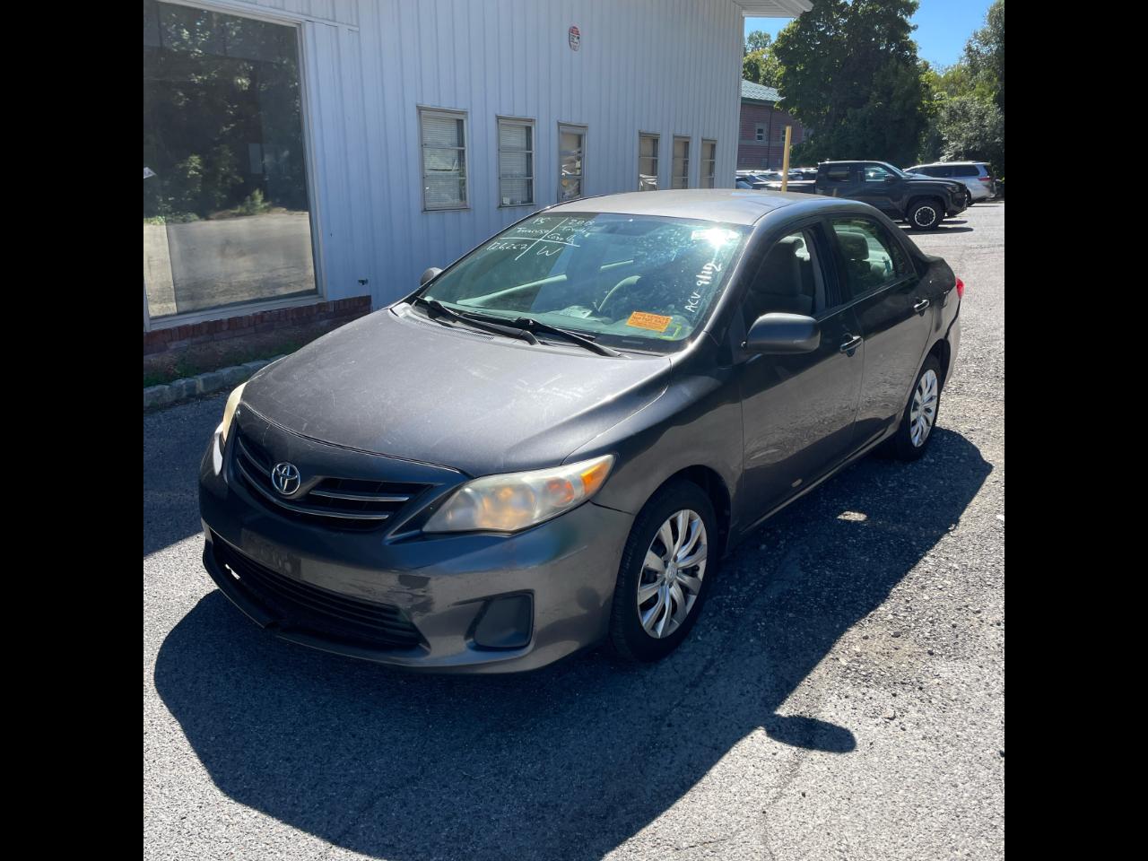 Toyota Corolla 4dr Sdn LE Auto (Natl) 2013