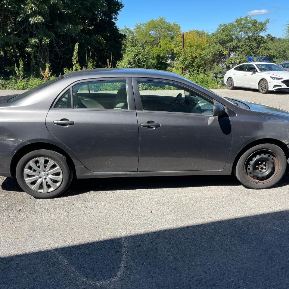 Toyota Corolla 4dr Sdn LE Auto (Natl) 2013
