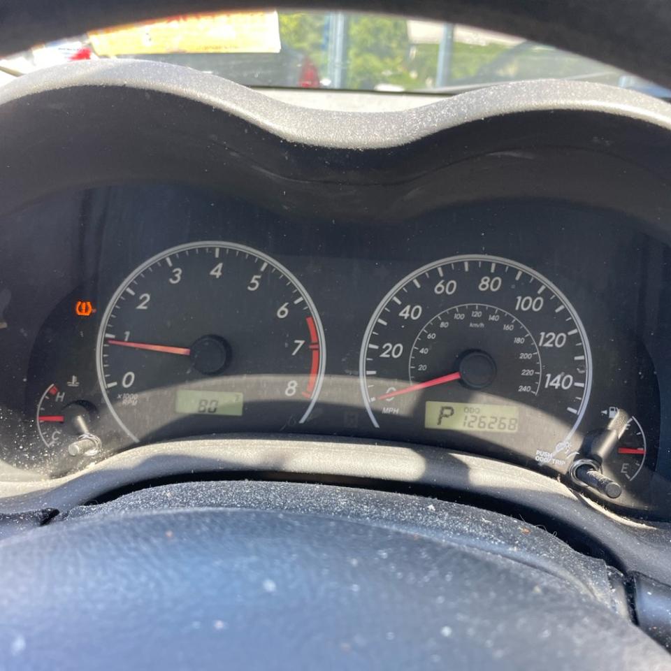 Toyota Corolla 4dr Sdn LE Auto (Natl) 2013