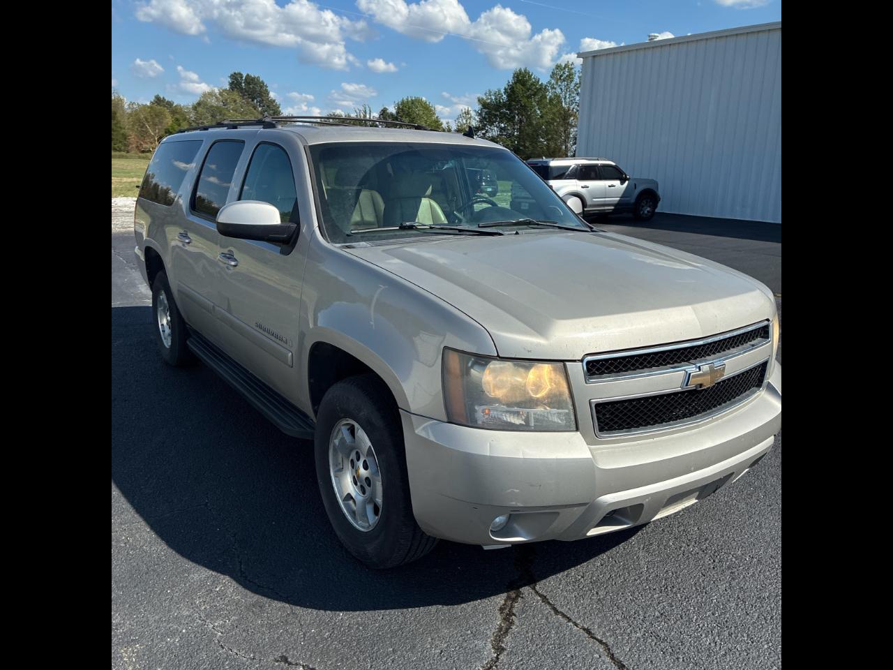 Chevrolet Suburban 4WD 4dr 1500 LT w/2LT 2008