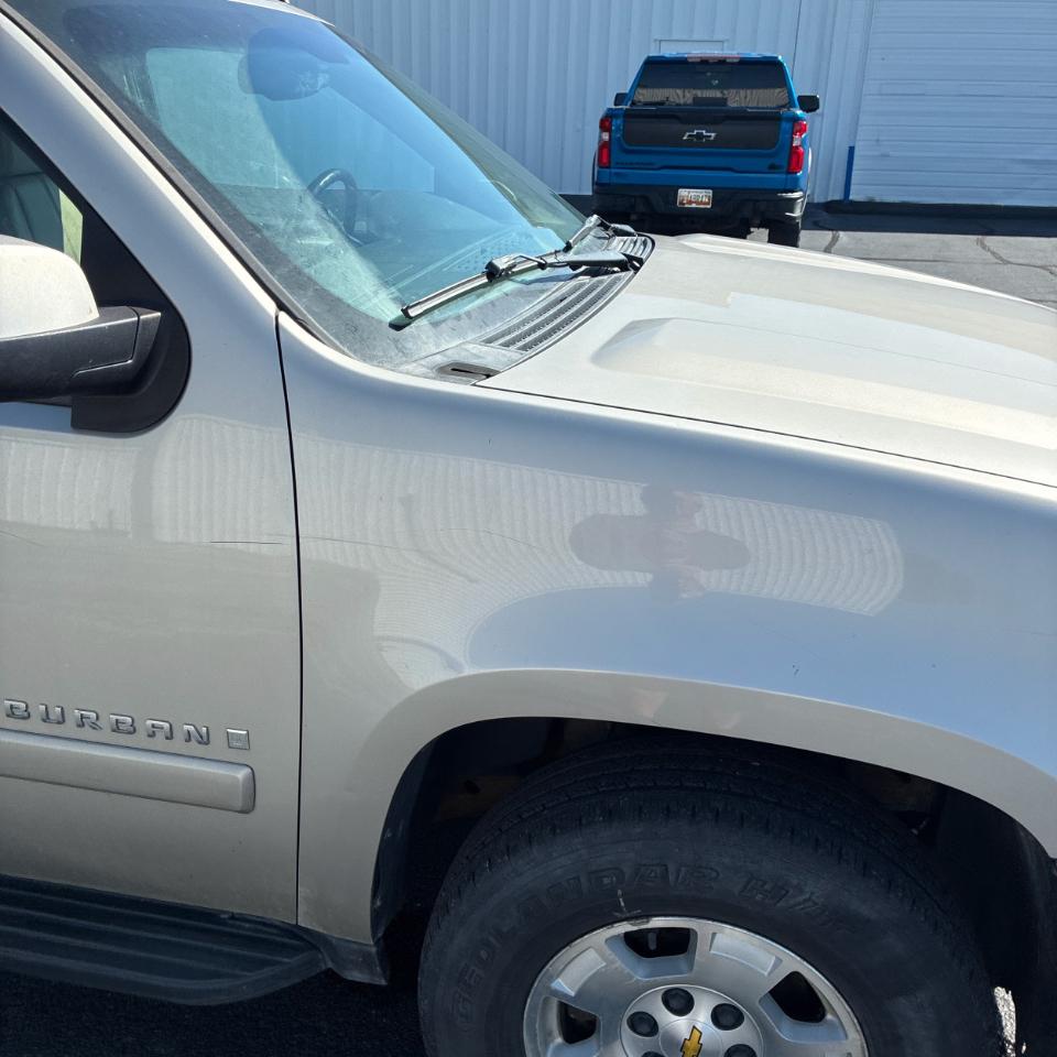 Chevrolet Suburban 4WD 4dr 1500 LT w/2LT 2008