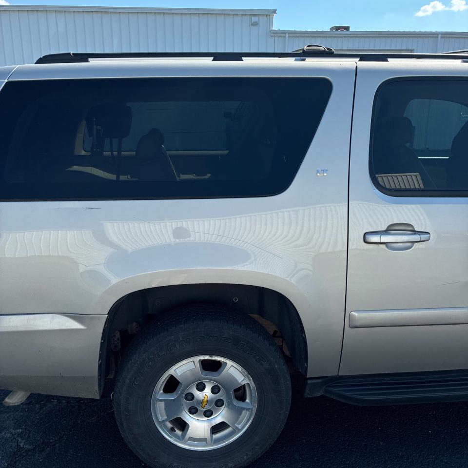 Chevrolet Suburban 4WD 4dr 1500 LT w/2LT 2008
