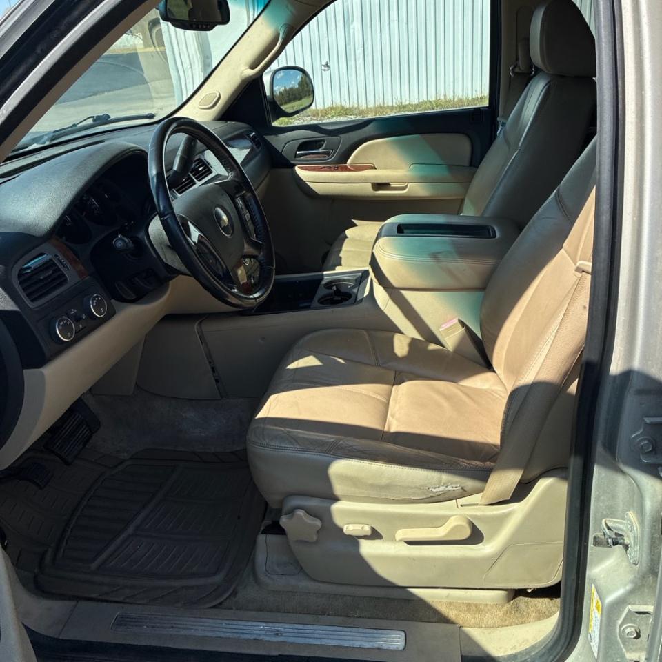 Chevrolet Suburban 4WD 4dr 1500 LT w/2LT 2008