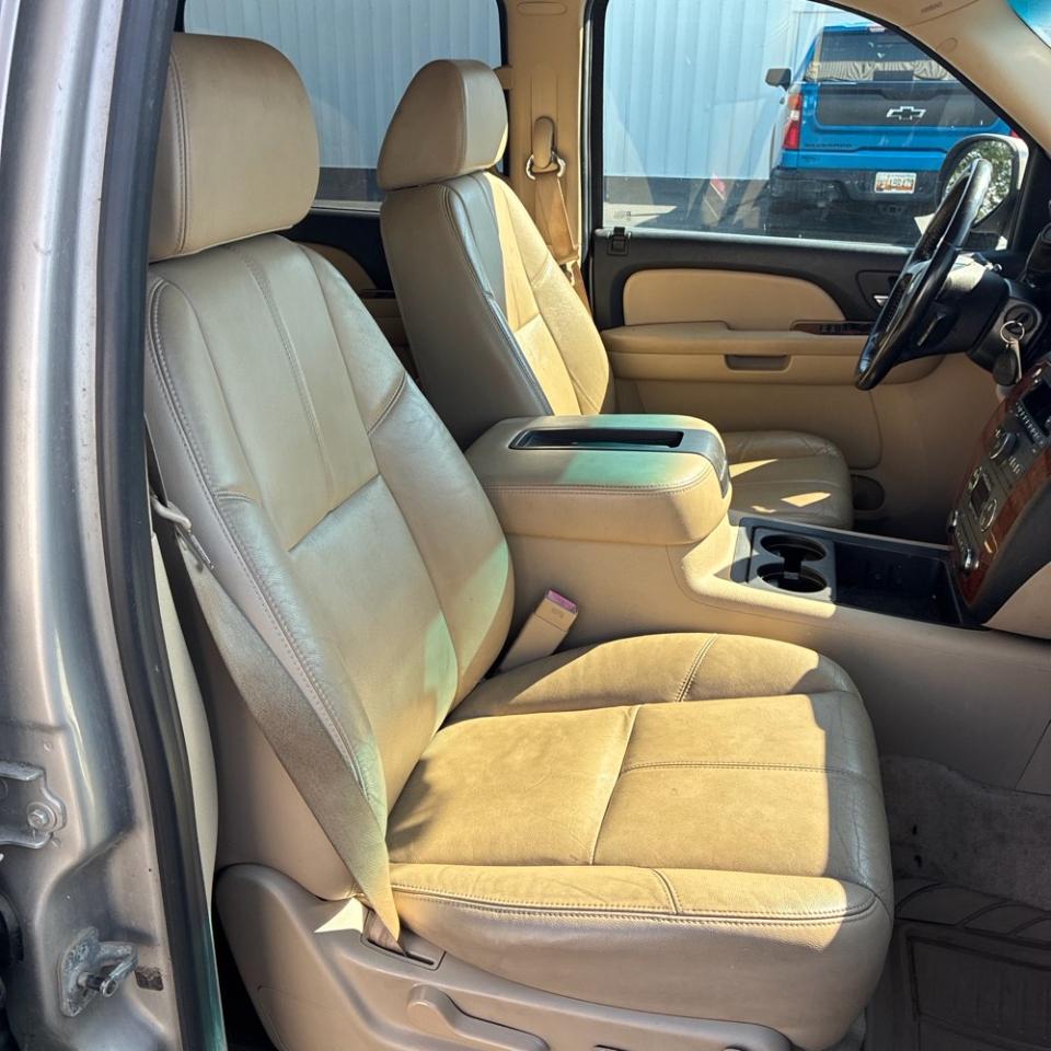 Chevrolet Suburban 4WD 4dr 1500 LT w/2LT 2008