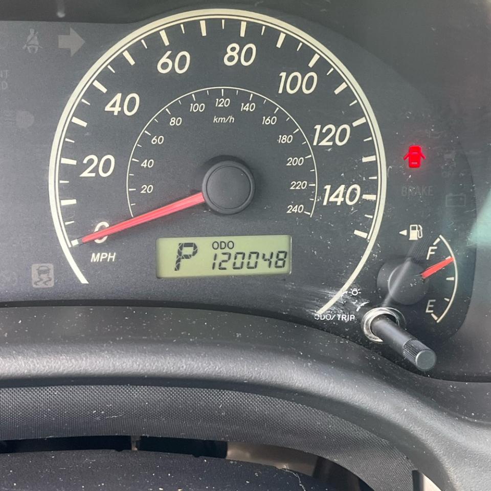 Toyota Corolla 4dr Sdn LE Auto (Natl) 2011