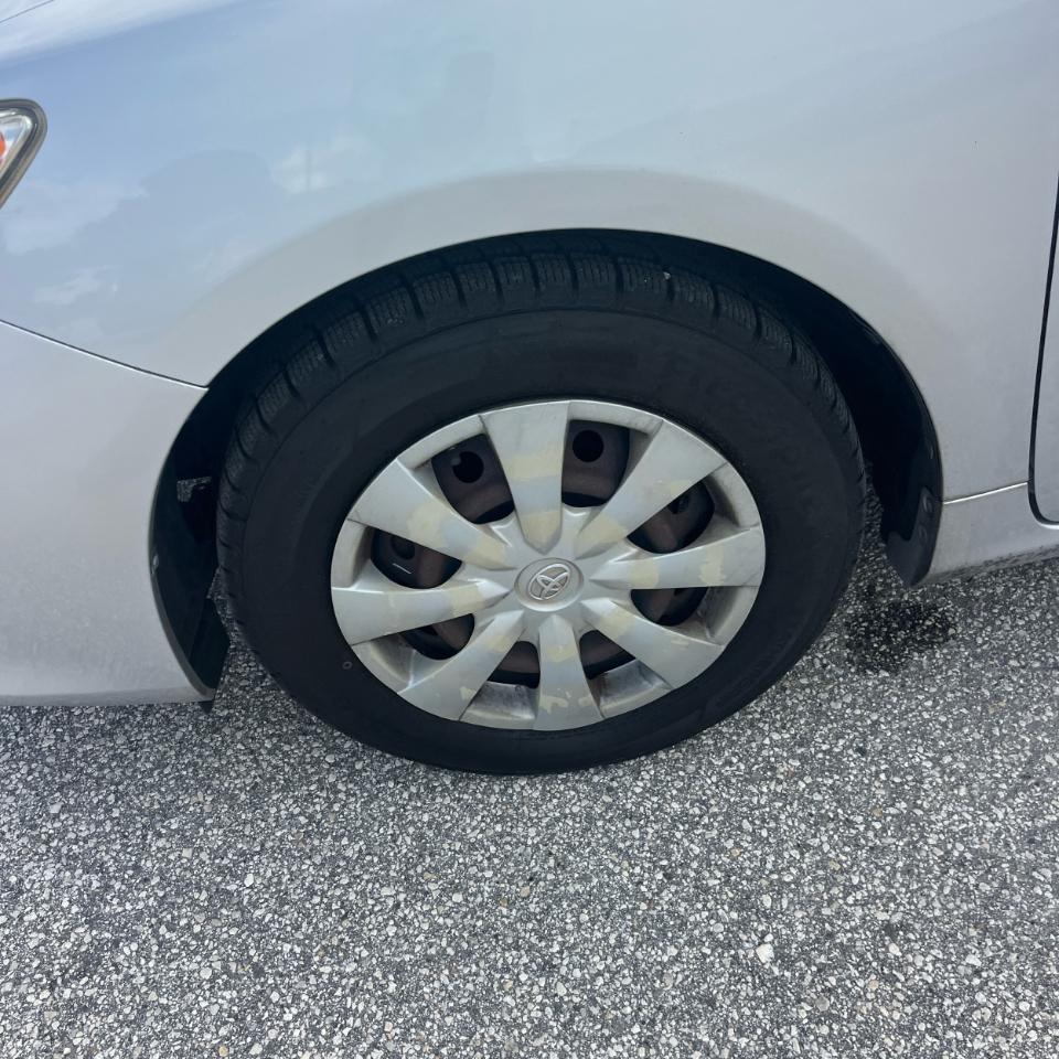 Toyota Corolla 4dr Sdn LE Auto (Natl) 2011