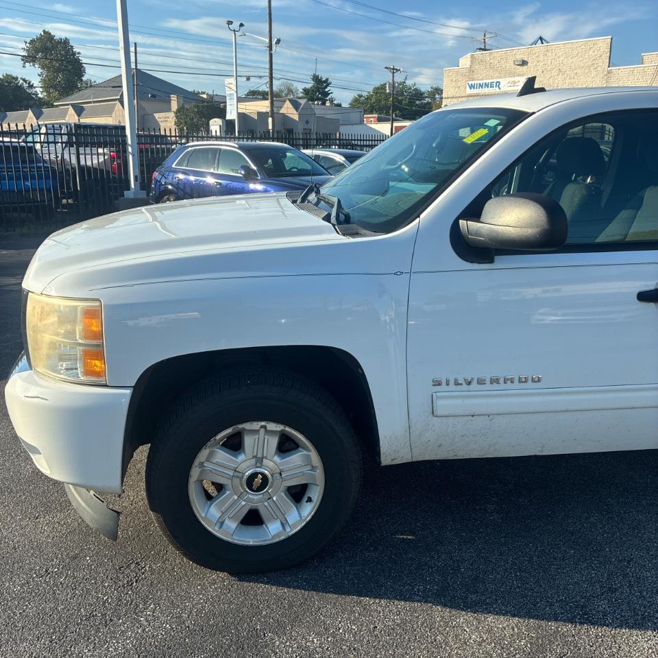 Chevrolet Silverado 1500 4WD Ext Cab 157.5" LT 2010