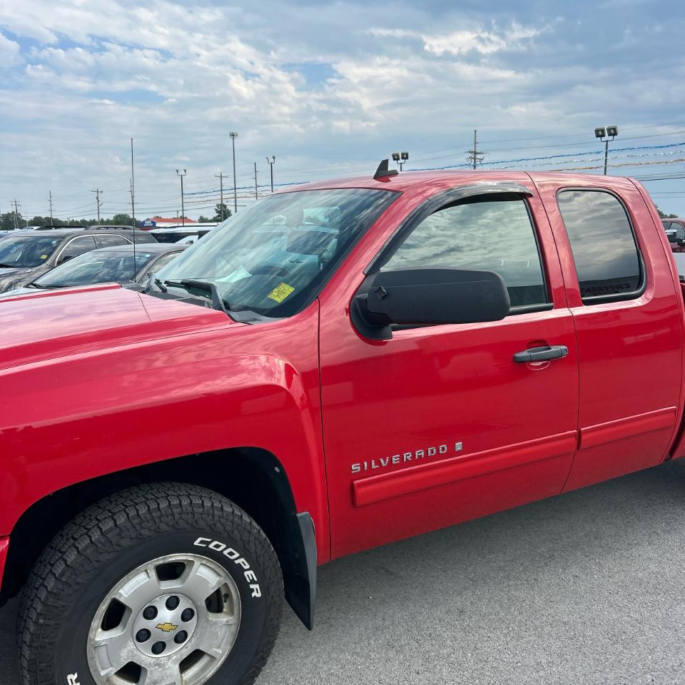 Chevrolet Silverado 1500 4WD Ext Cab 143.5" LT 2010