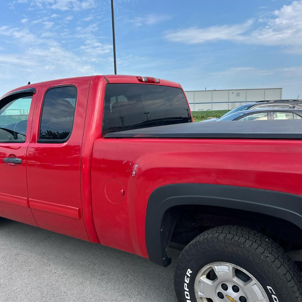 Chevrolet Silverado 1500 4WD Ext Cab 143.5" LT 2010