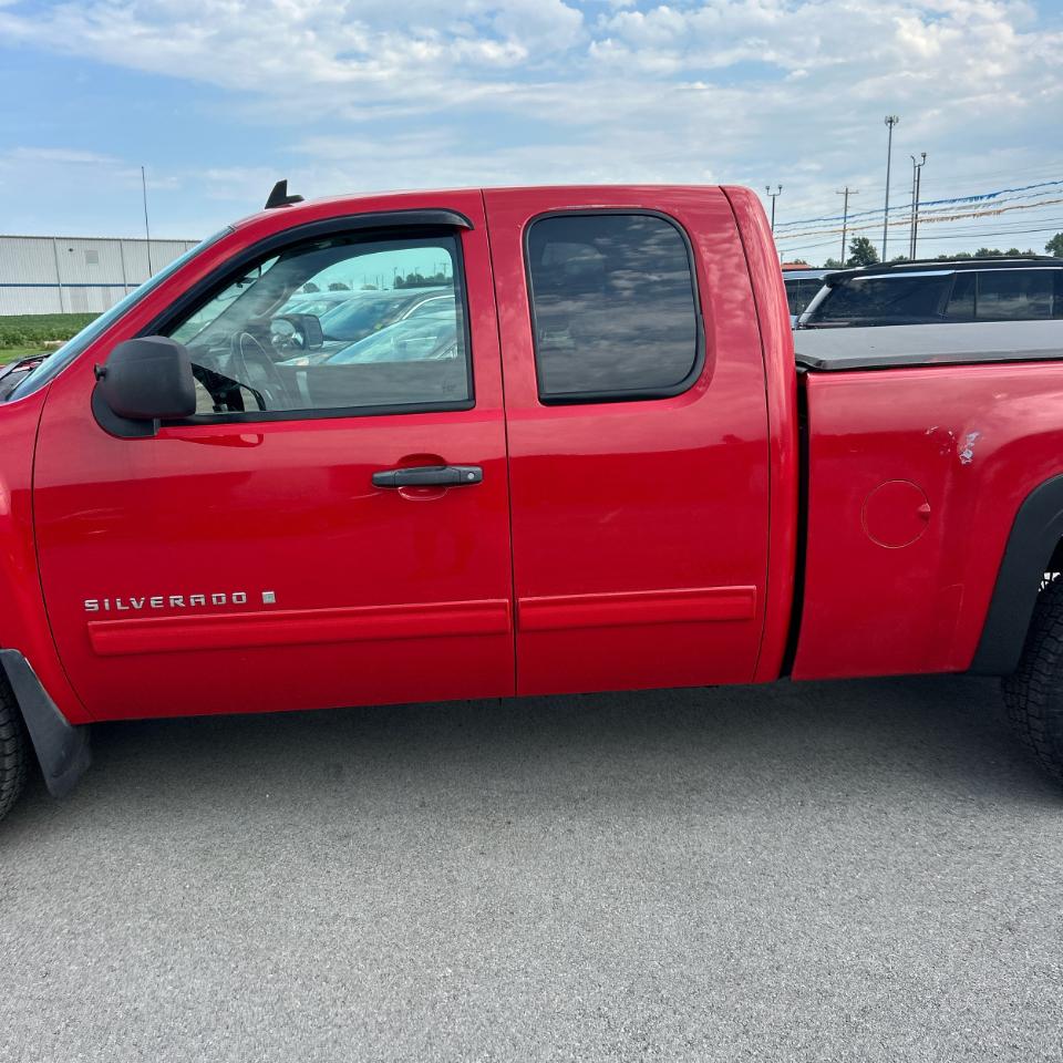 Chevrolet Silverado 1500 4WD Ext Cab 143.5" LT 2010