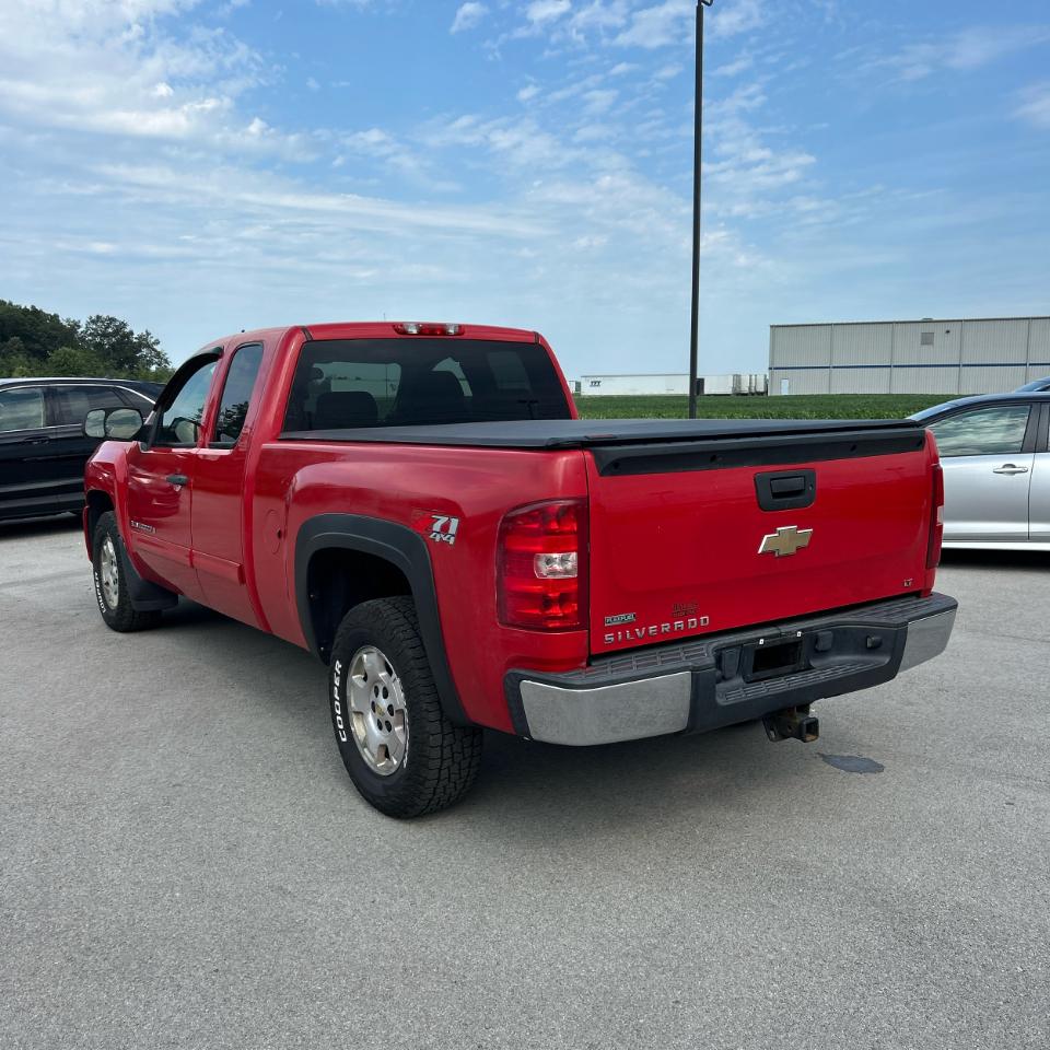 Chevrolet Silverado 1500 4WD Ext Cab 143.5" LT 2010