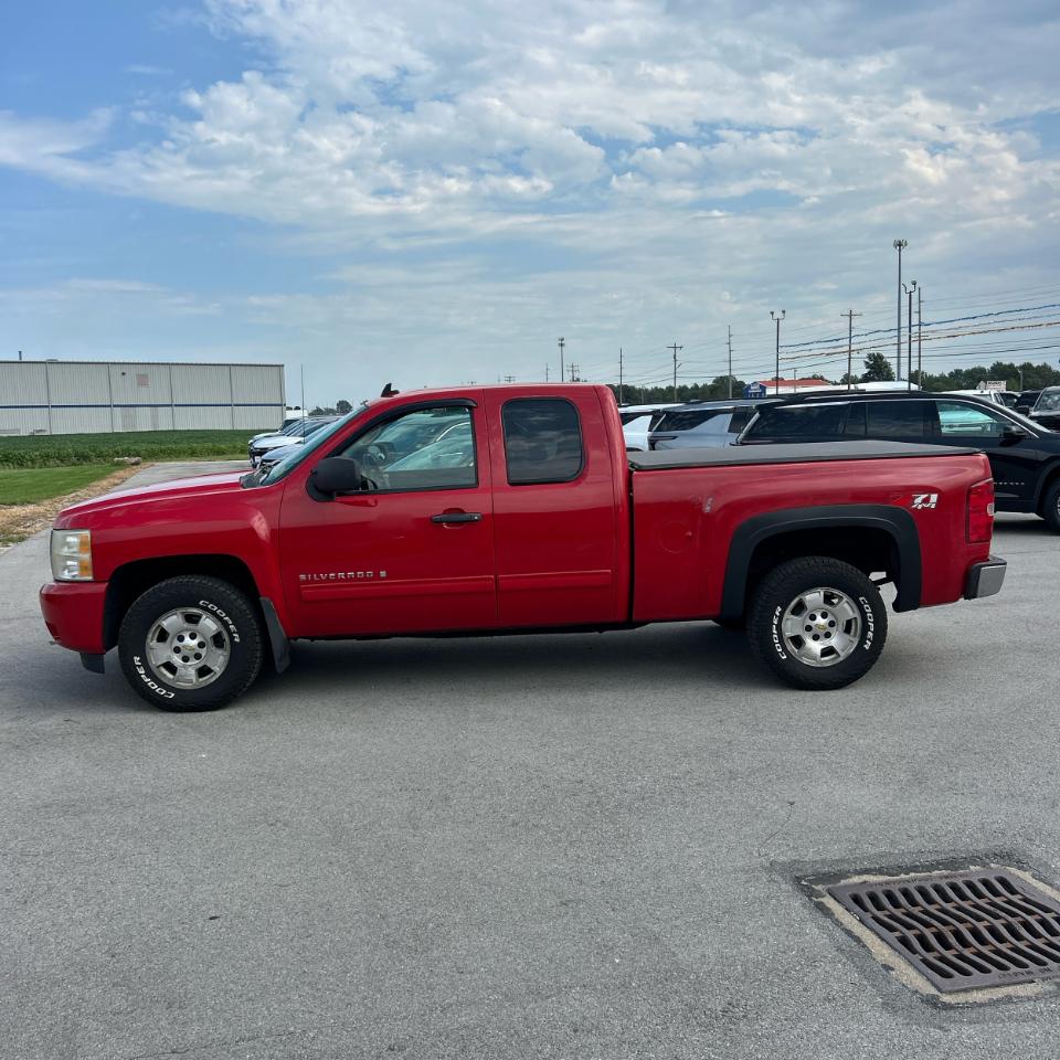 Chevrolet Silverado 1500 4WD Ext Cab 143.5" LT 2010