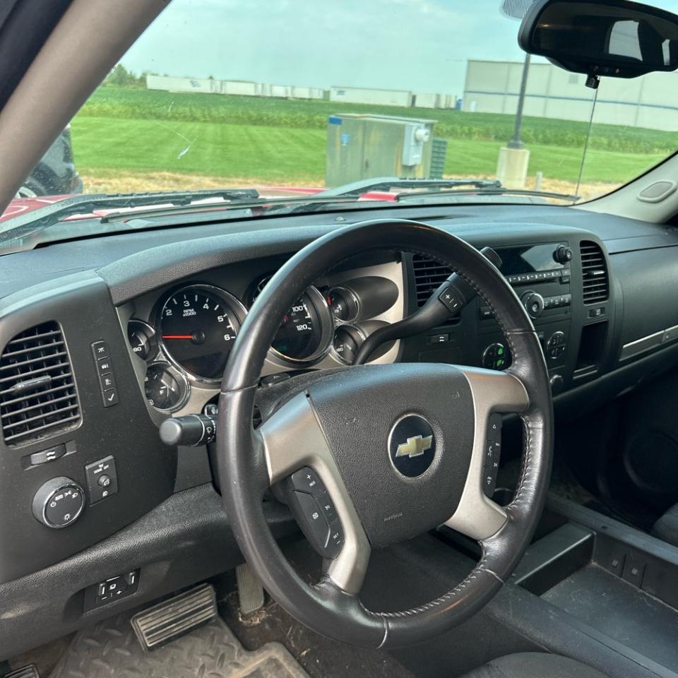 Chevrolet Silverado 1500 4WD Ext Cab 143.5" LT 2010