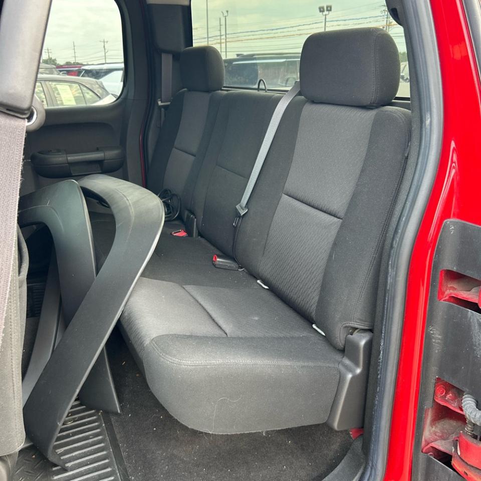 Chevrolet Silverado 1500 4WD Ext Cab 143.5" LT 2010