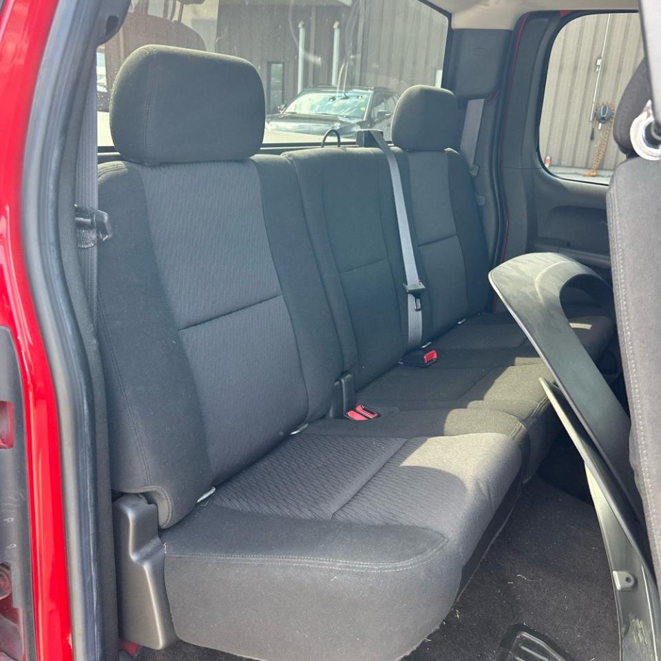 Chevrolet Silverado 1500 4WD Ext Cab 143.5" LT 2010