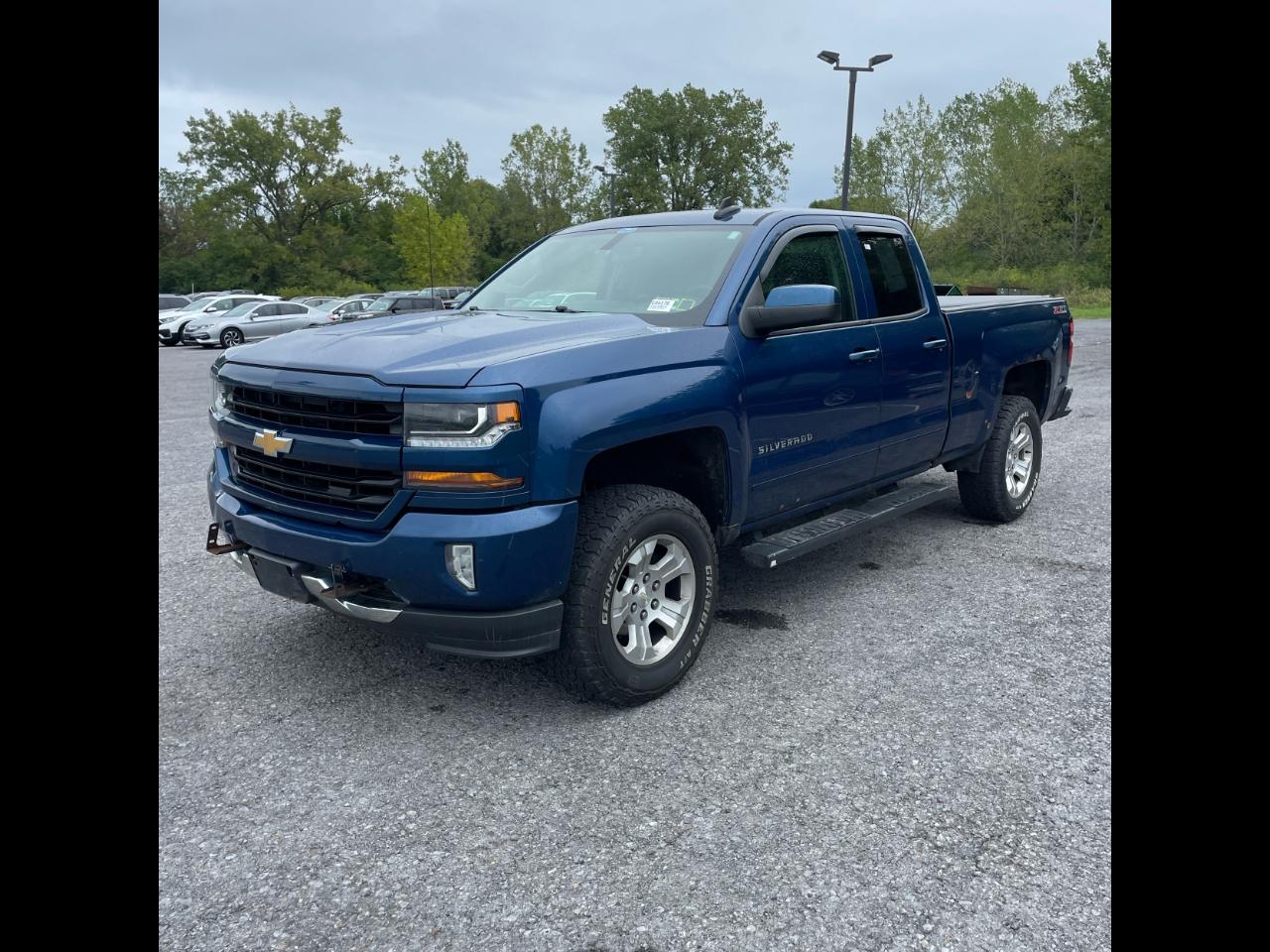 Chevrolet Silverado 1500 4WD Double Cab 143.5" LT w/2LT 2017