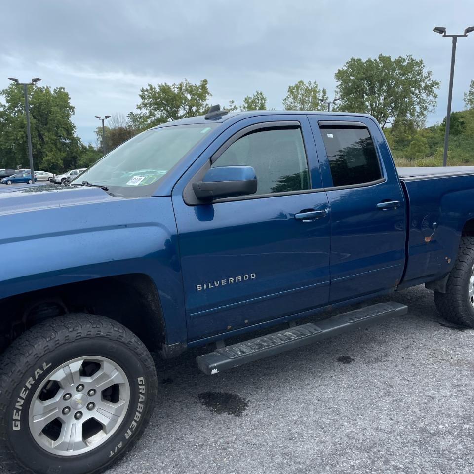 Chevrolet Silverado 1500 4WD Double Cab 143.5" LT w/2LT 2017