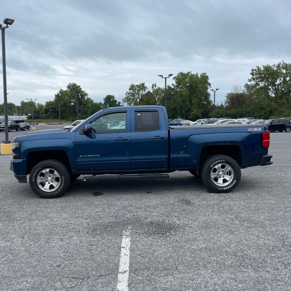 Chevrolet Silverado 1500 4WD Double Cab 143.5" LT w/2LT 2017