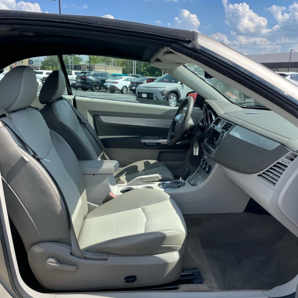 Chrysler Sebring 2dr Conv Touring FWD 2008