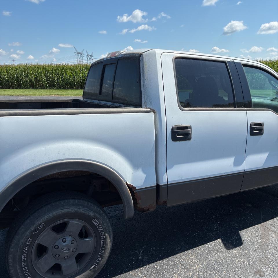 Ford F-150 SuperCrew 139" XLT 4WD 2004