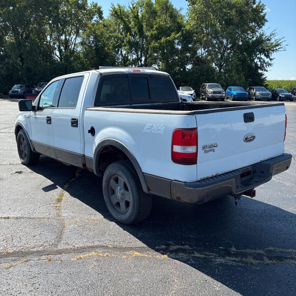 Ford F-150 SuperCrew 139" XLT 4WD 2004