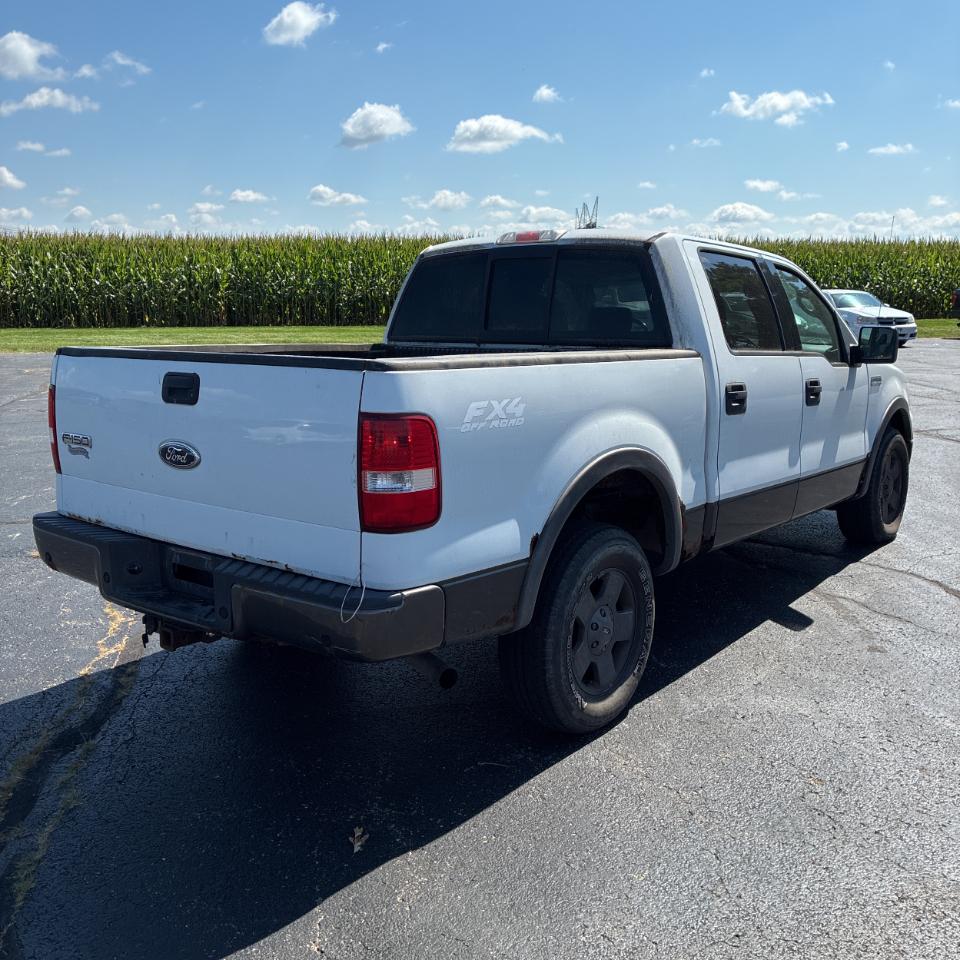 Ford F-150 SuperCrew 139" XLT 4WD 2004