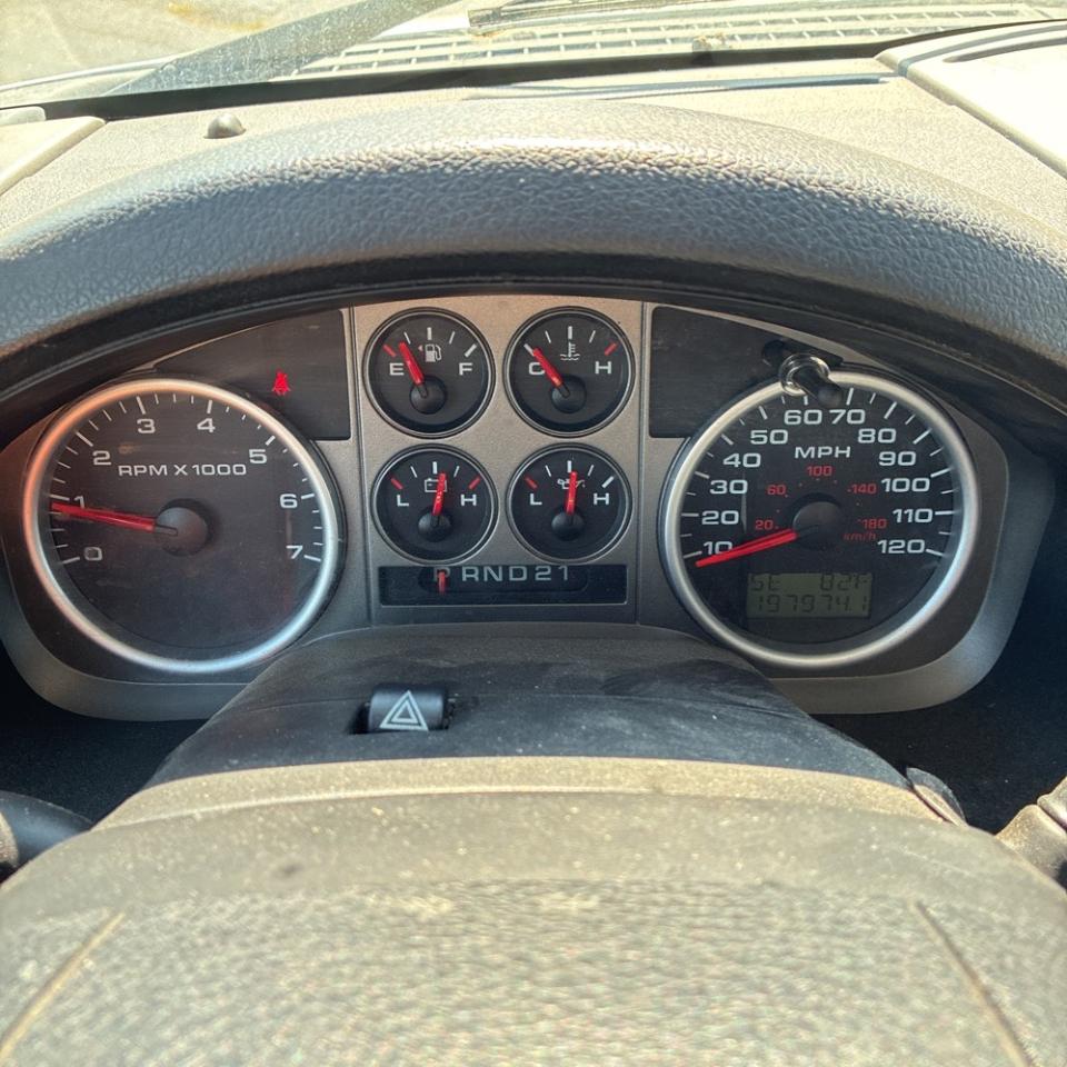Ford F-150 SuperCrew 139" XLT 4WD 2004