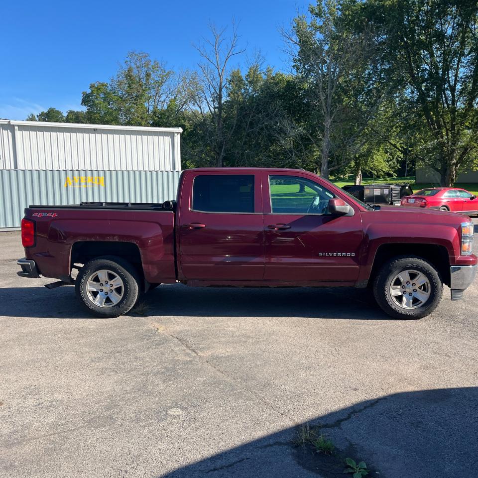 Chevrolet Silverado 1500 4WD Crew Cab 143.5" LT w/1LT 2015