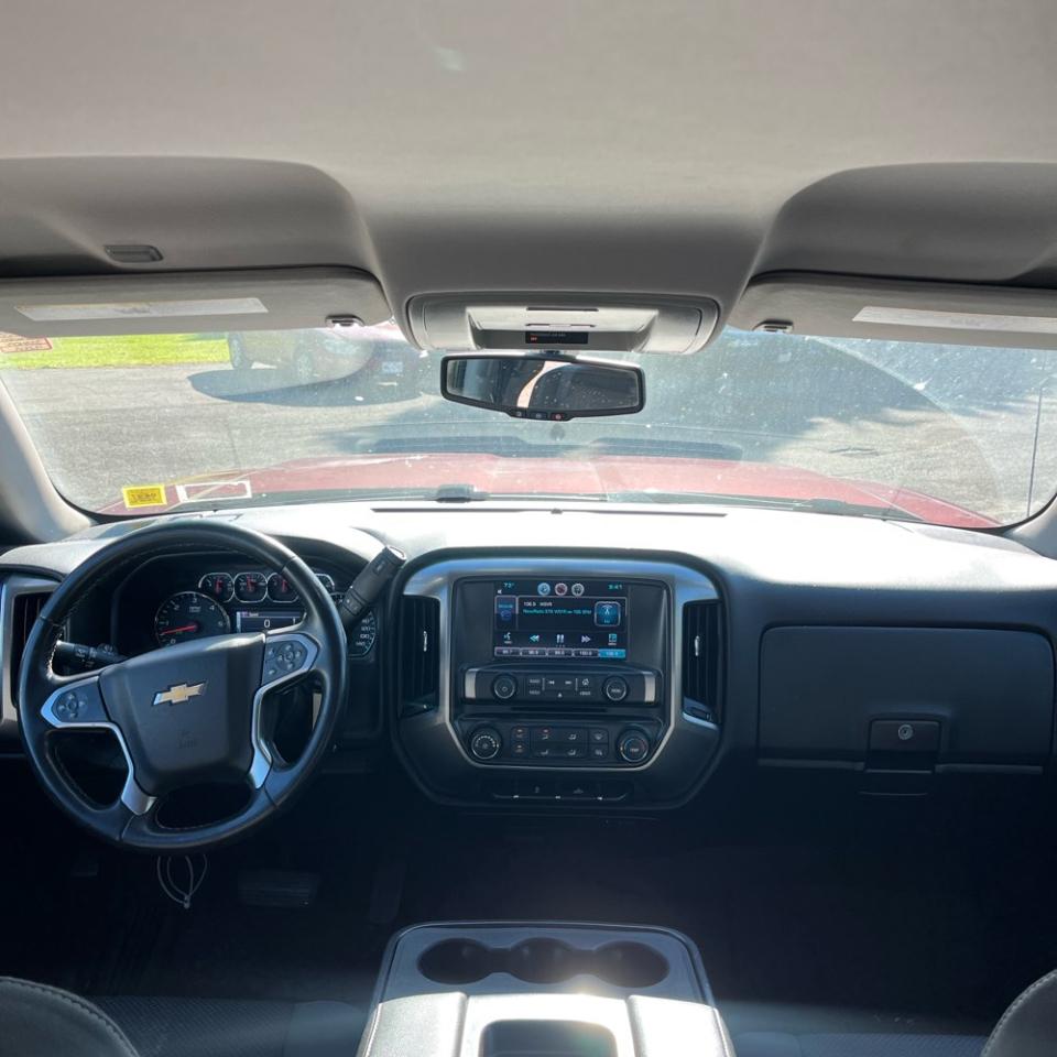Chevrolet Silverado 1500 4WD Crew Cab 143.5" LT w/1LT 2015
