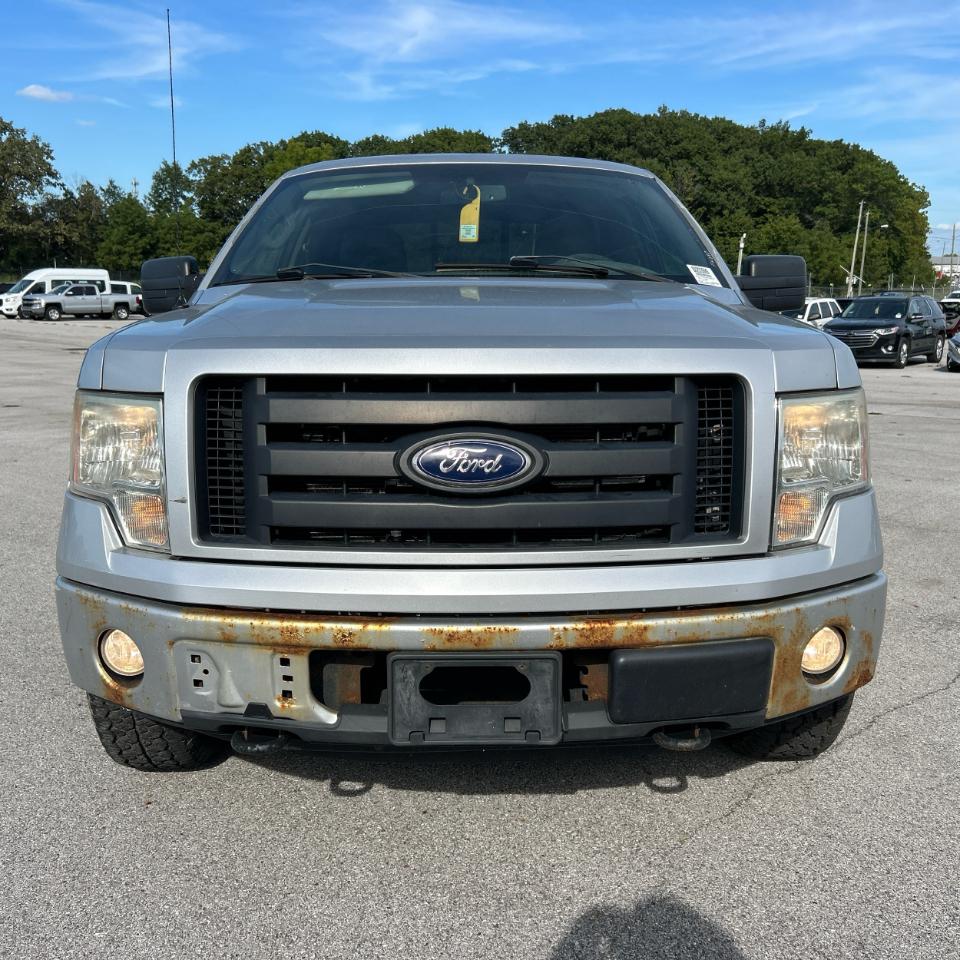 Ford F-150 4WD SuperCab 145" XL 2010