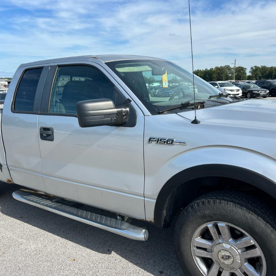 Ford F-150 4WD SuperCab 145" XL 2010